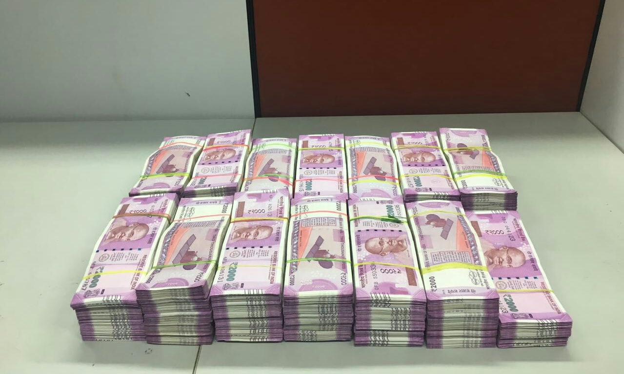 fake-currency-notes-how-do-you-tell-the-difference-team-bhp